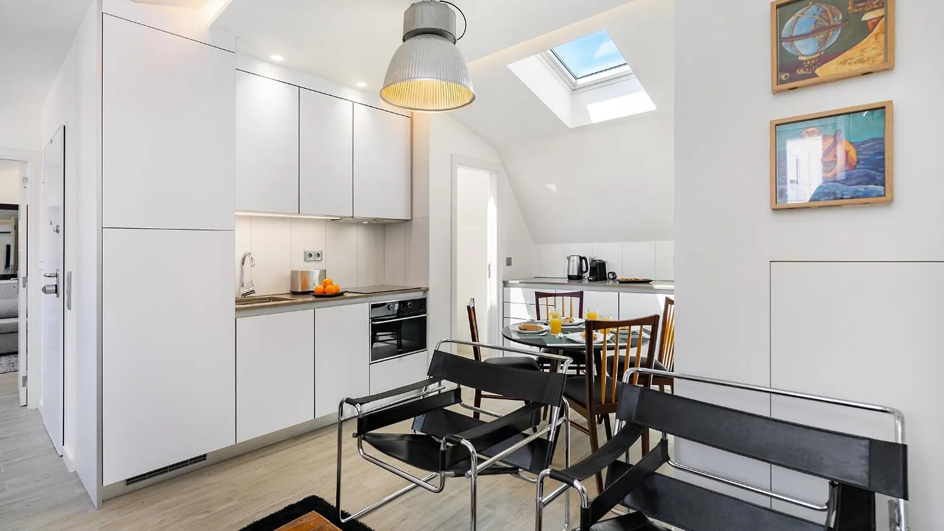 Apartment Intendente Modern Stays Lisbon