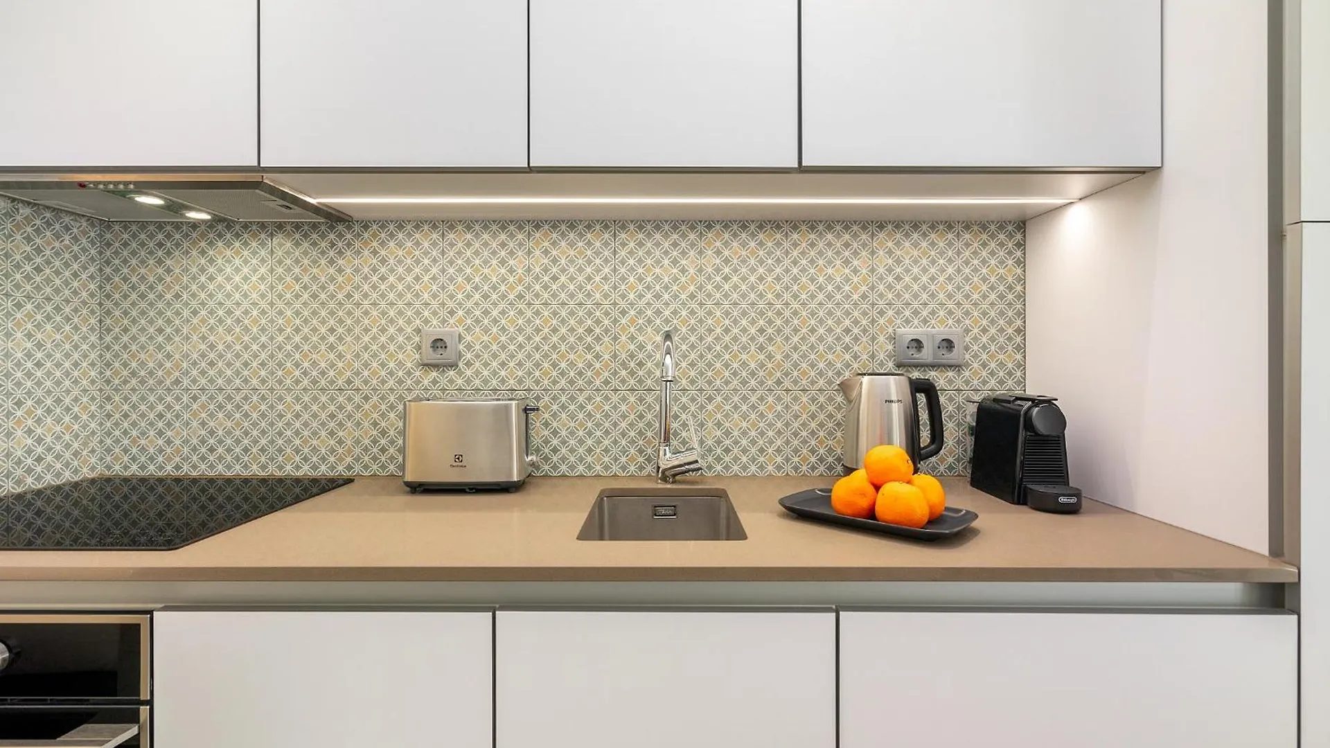Intendente Modern Stays Lisbon Apartment